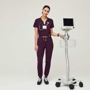 FIGS DEEP PURPLE Scrub Set